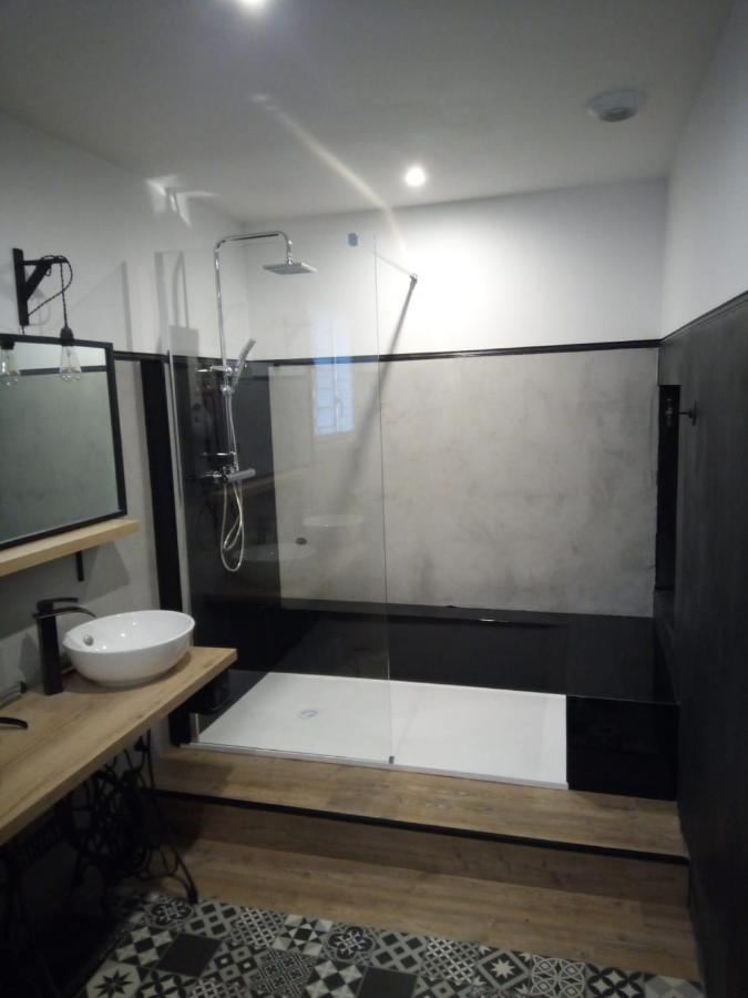 Appartement 97 M2 Proche Puy Du Fou Сан-Лоран-сюр-Севр Екстериор снимка